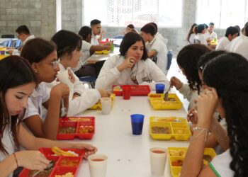 Caldas garantiza que cerca de 55 mil estudiantes tendrán alimentación escolar desde el primer día de clases del 2026