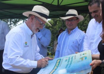 Con una inversión cercana a los $3.681 millones, arrancó la construcción de nuevas placas huella en el Occidente de Caldas