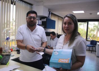Caldas refuerza acciones de prevención en el Día Mundial de la Respuesta al VIH: entregó insumos para tamizaje en todo el departamento