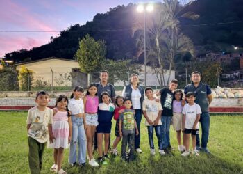 Gobernación de Caldas lleva iluminación, seguridad y bienestar a comunidades indígenas de Riosucio