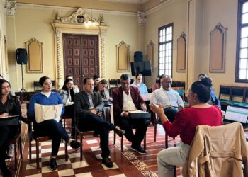 Gobierno de Caldas fortalece gestión municipal para avanzar en la titulación de viviendas