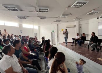Gobierno de Caldas socializa proyectos de vivienda y saneamiento básico que transformarán la calidad de vida en Marquetalia
