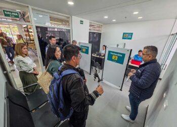 La Gobernación de Caldas descentraliza los servicios de la Secretaría de Hacienda y abre un punto estacional en el Aeropuerto La Nubia