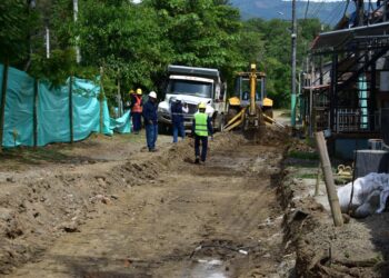 Gracias a gestiones de la Gobernación de Caldas y la Alcaldía, Viterbo avanza en su modernización vial con la pavimentación de 12 tramos