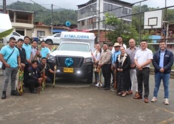 Caldas mejora acceso a la salud en San Lorenzo con nueva ambulancia y puesto de salud renovado