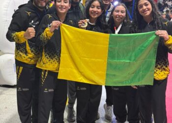 Deportistas de Caldas brillan en campeonatos nacionales de karate y actividades subacuáticas