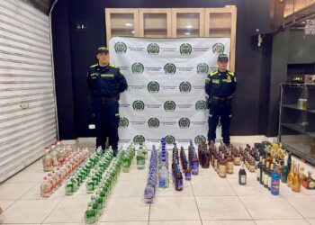 En marzo se realizaron 71 operativos anticontrabando en Caldas: se incautaron decenas de botellas de licor