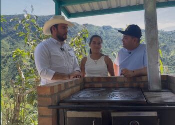 42 familias campesinas de Marquetalia transforman sus hogares con estufas ecoeficientes, proyecto liderado por el Gobierno de Caldas