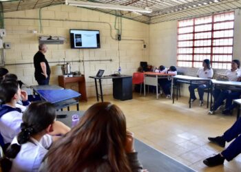 Gobernación de Caldas capacita a cerca de 40 jóvenes indígenas en Inteligencia Artificial