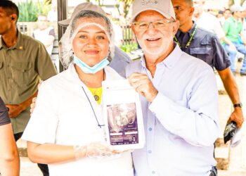Caldas más cerca de la gente: Gobierno Contigo llegó al Mercado Campesino de Chinchiná