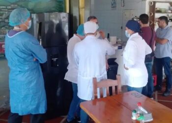 Territorial de Salud intensifica los operativos sanitarios en Caldas y destruye productos vencidos