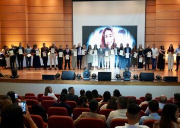 Gobernación de Caldas reconoció la vocación y el compromiso de sus servidores públicos en una noche de homenaje al servicio