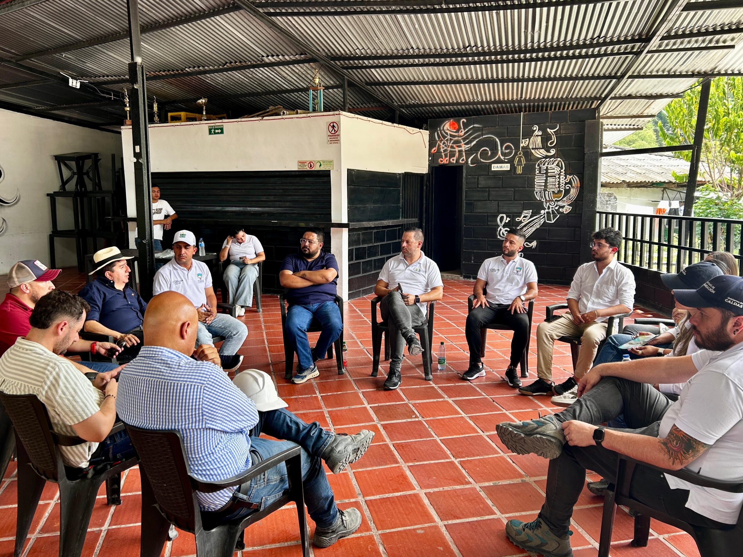Seguimiento permanente impulsa el avance de escenarios deportivos en La Merced y Neira - Es Caldas