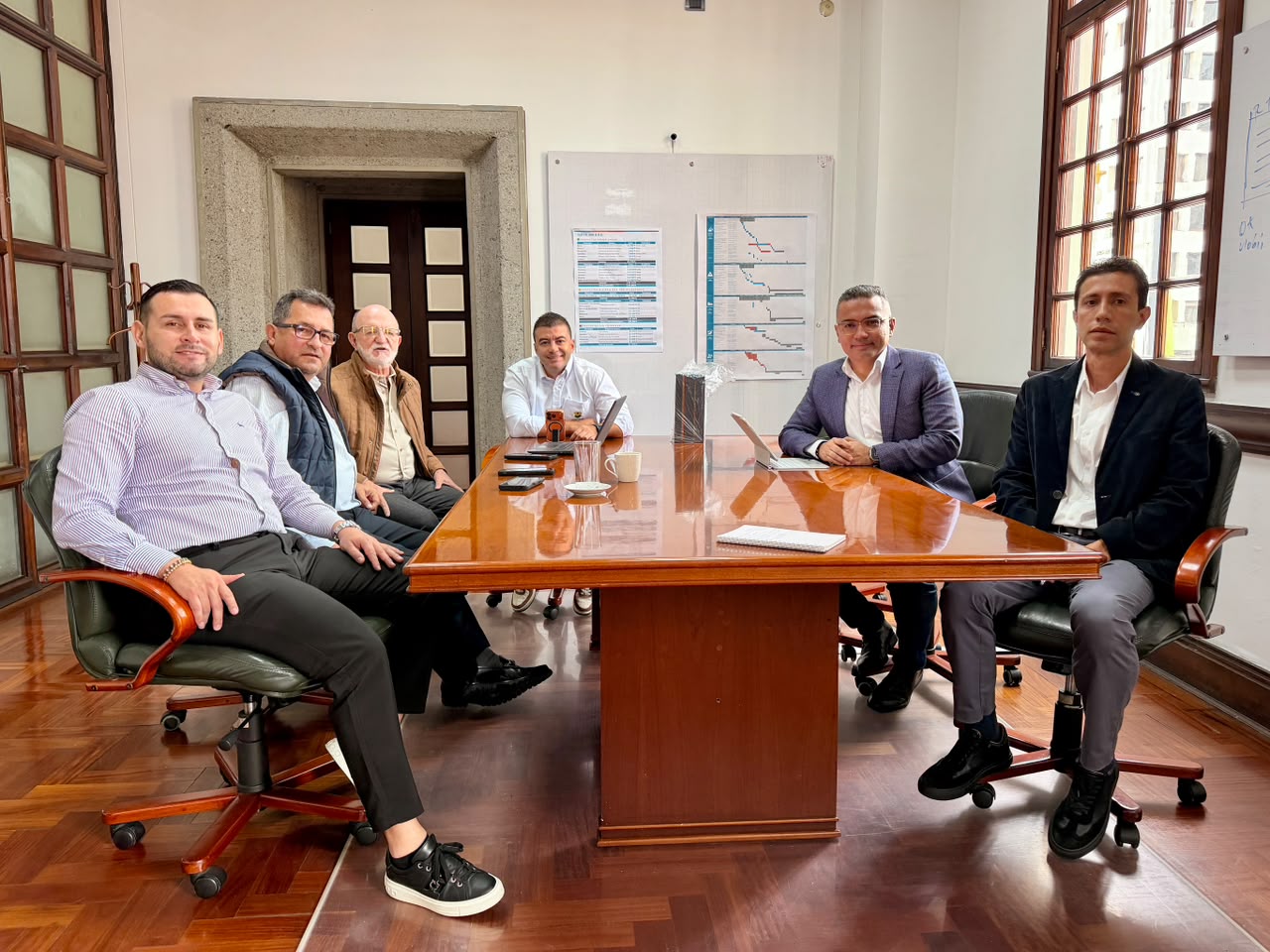 Gobernación y Universidad de Caldas impulsan programa que beneficiará a los normalistas del departamento - Es Caldas