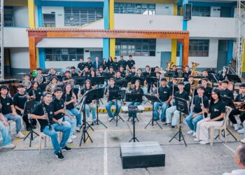 Gobernador despidió a la Banda Sinfónica: entre sueños, talento y disciplina, Caldas emprende el viaje hacia el campeonato mundial