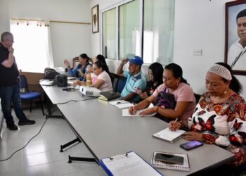 Gobernación de Caldas continúa capacitando en Inteligencia Artificial y redes sociales a comunidades indígenas de Cañamomo Lomaprieta