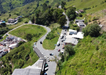 Atención conductores: habrá cierres programados  y pasos controlados en el acceso sur de Neira por obras de alcantarillado