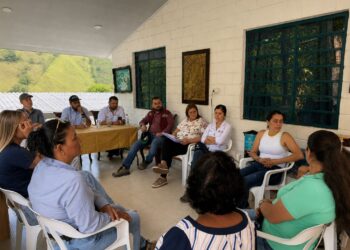 Alcantarillado de los barrios Miramar y La Floresta de Aranzazu supera el 65 % de ejecución y beneficia a 25 familias