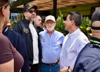 Ministro de Vivienda anuncia segunda etapa de atención y reconstrucción para Caldas tras el terremoto