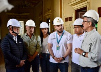 Gobernador de Caldas verifica afectaciones en sedes de la Administración Departamental tras el sismo: se ratifica suspensión de prestación de servicios