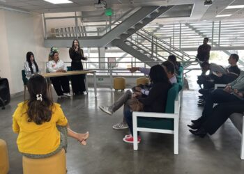Gobierno de Caldas presenta plataforma para conectar a empresarios afectados con consumidores y acelerar la recuperación económica