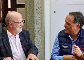 Gestión del Gobierno de Caldas con Eternit logra la donación de dos viviendas industrializadas para familias damnificadas por el terremoto