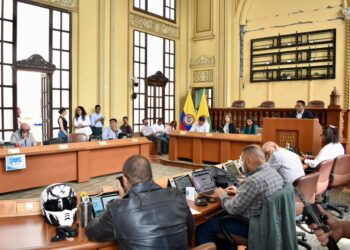 Gobierno de Caldas socializó cómo va la atención de la emergencia y presentó ante la Asamblea al coordinador del Plan de Reconstrucción