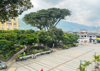 Distritos de Reactivación por Caldas, la nueva estrategia de la Gobernación y la Industria Licorera para la promoción empresarial y comercial tras el terremoto