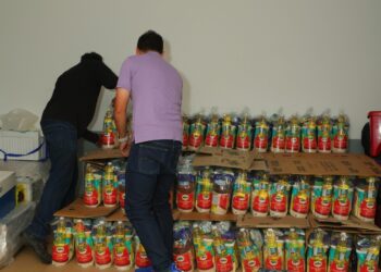 Territorial de Salud de Caldas recibió donación de 500 mercados por parte de empresas del sector para apoyar a comunidades afectadas por el terremoto